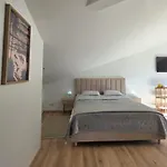 Zeliuga Apartament *